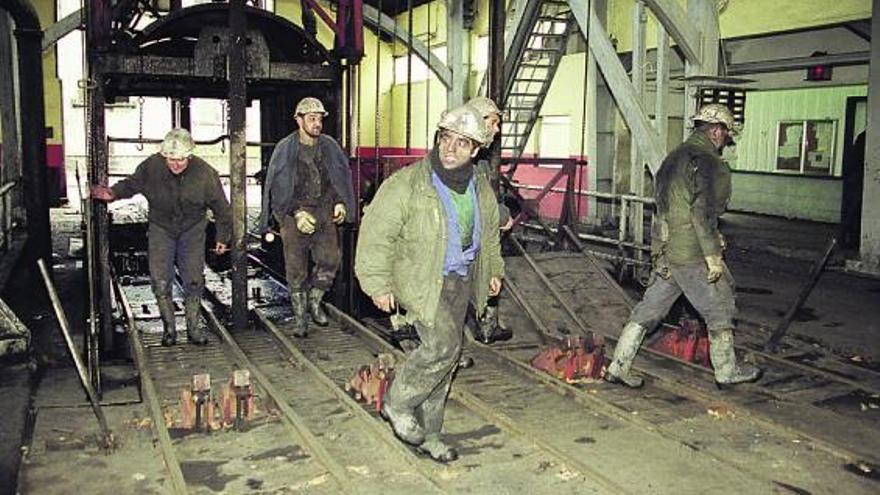 Mineros en una explotación de Villablino.
