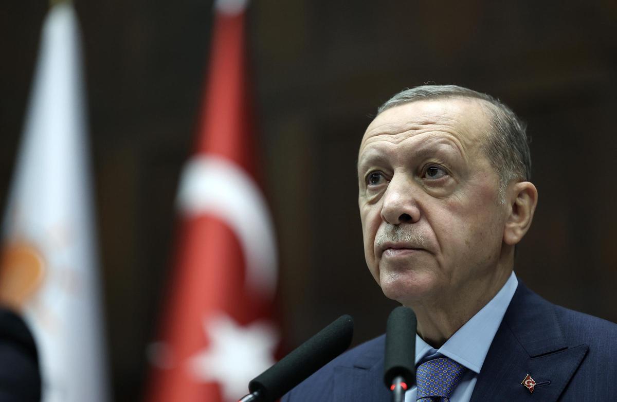 El presidente de Turquía, Recep Tayyip Erdogan, se dirige a los parlamentarios de su partido, este miércoles.