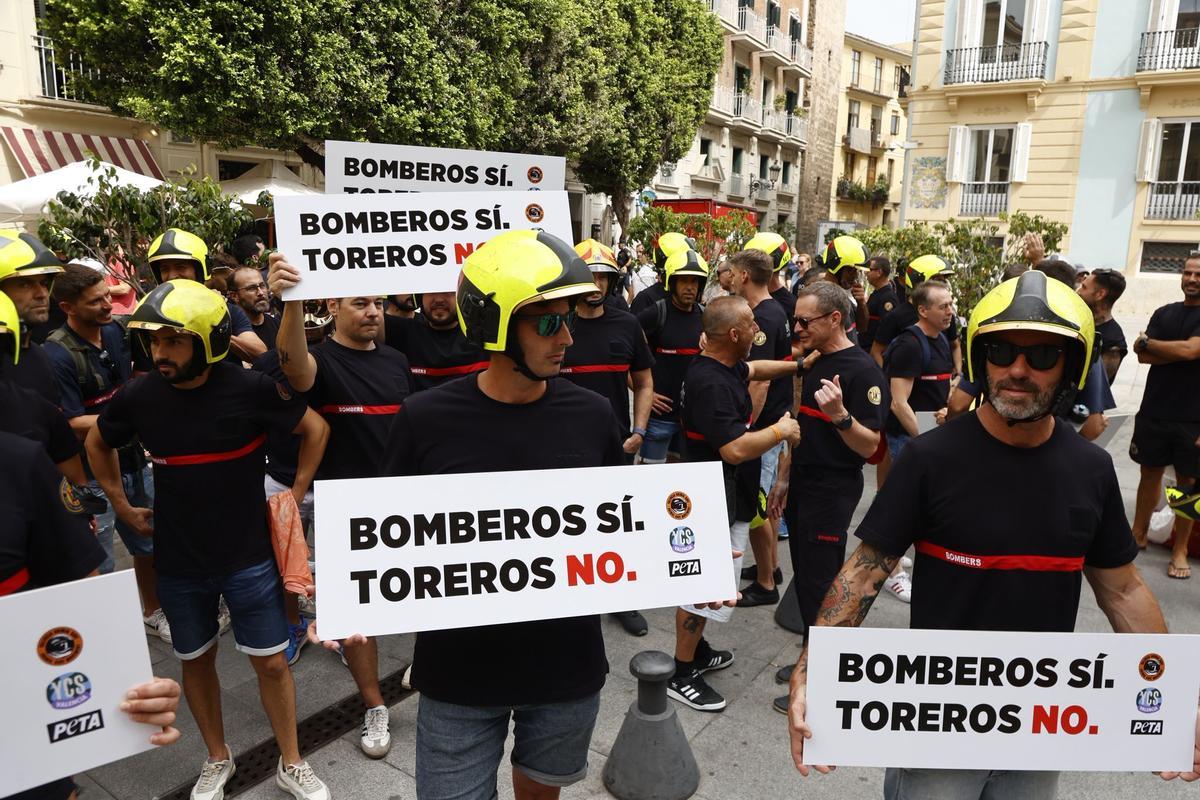Protesta de los bomberos en València