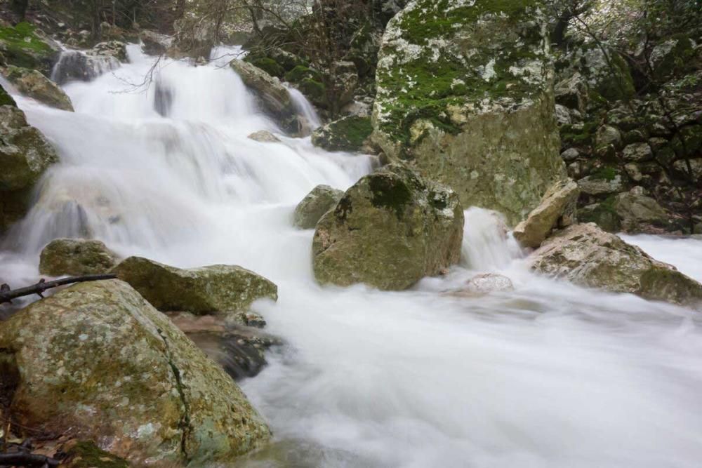 Saltos de agua y torrente de la Font Sorda