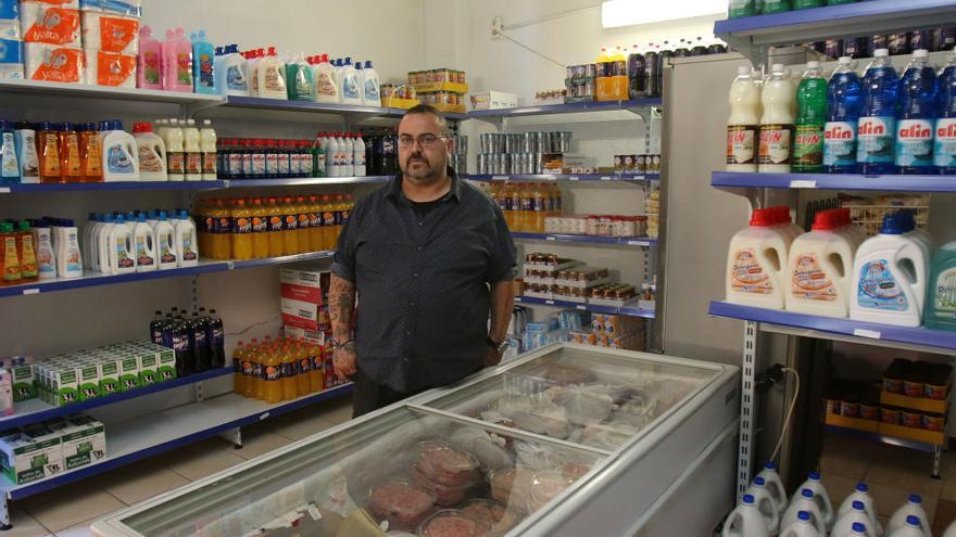 Curro López, en una foto de archivo en el economato municipal.