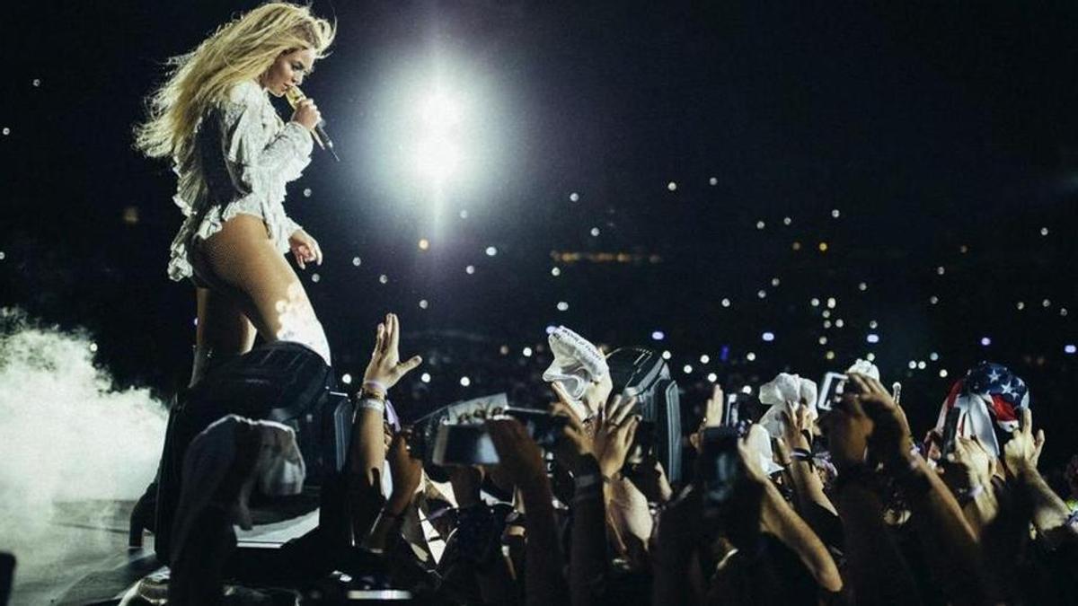 Beyoncé durante su último concierto en Barcelona.