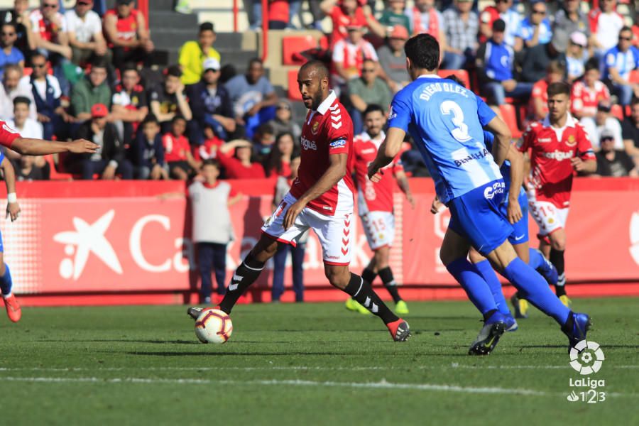 Dani Pacheco, que entró en la segunda mitad, marcó el tanto de la victoria del equipo blanquiazul, que vuelve a ganar después de un mes