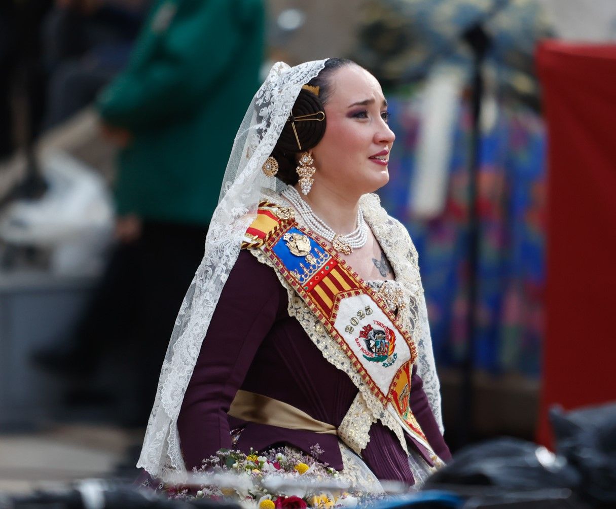Falleras Mayores en la Ofrenda 2025. Día 17 (1/4)