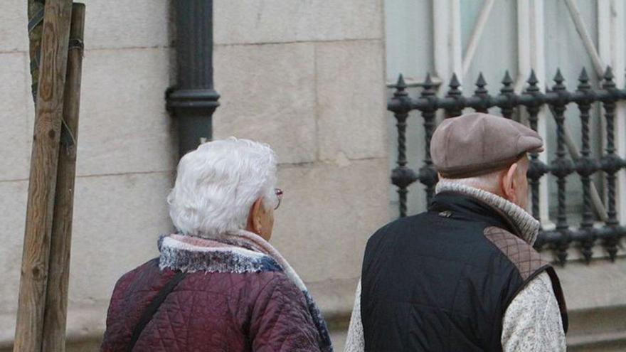 Buenas noticias para los matrimonios mayores de 65 años: el regalo de 2.230 euros del Gobierno