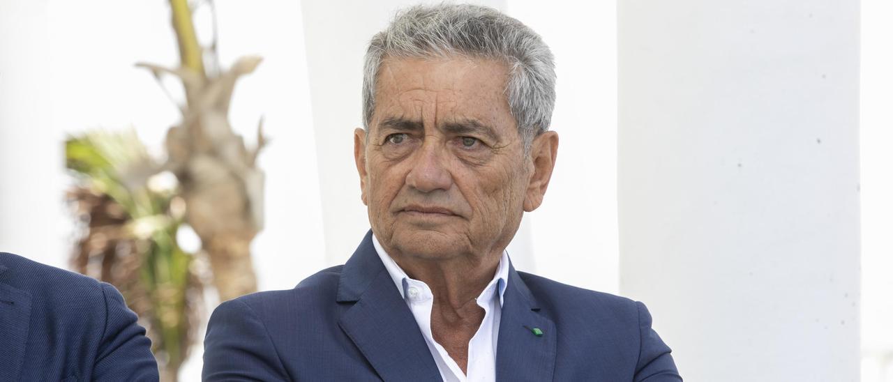 Antonio Armas Fernández, en la terminal de Naviera Armas Trasmediterránea de Las Palmas de Gran Canaria.