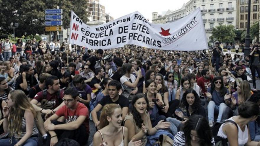 Un detenido en la huelga de los universitarios en Valencia