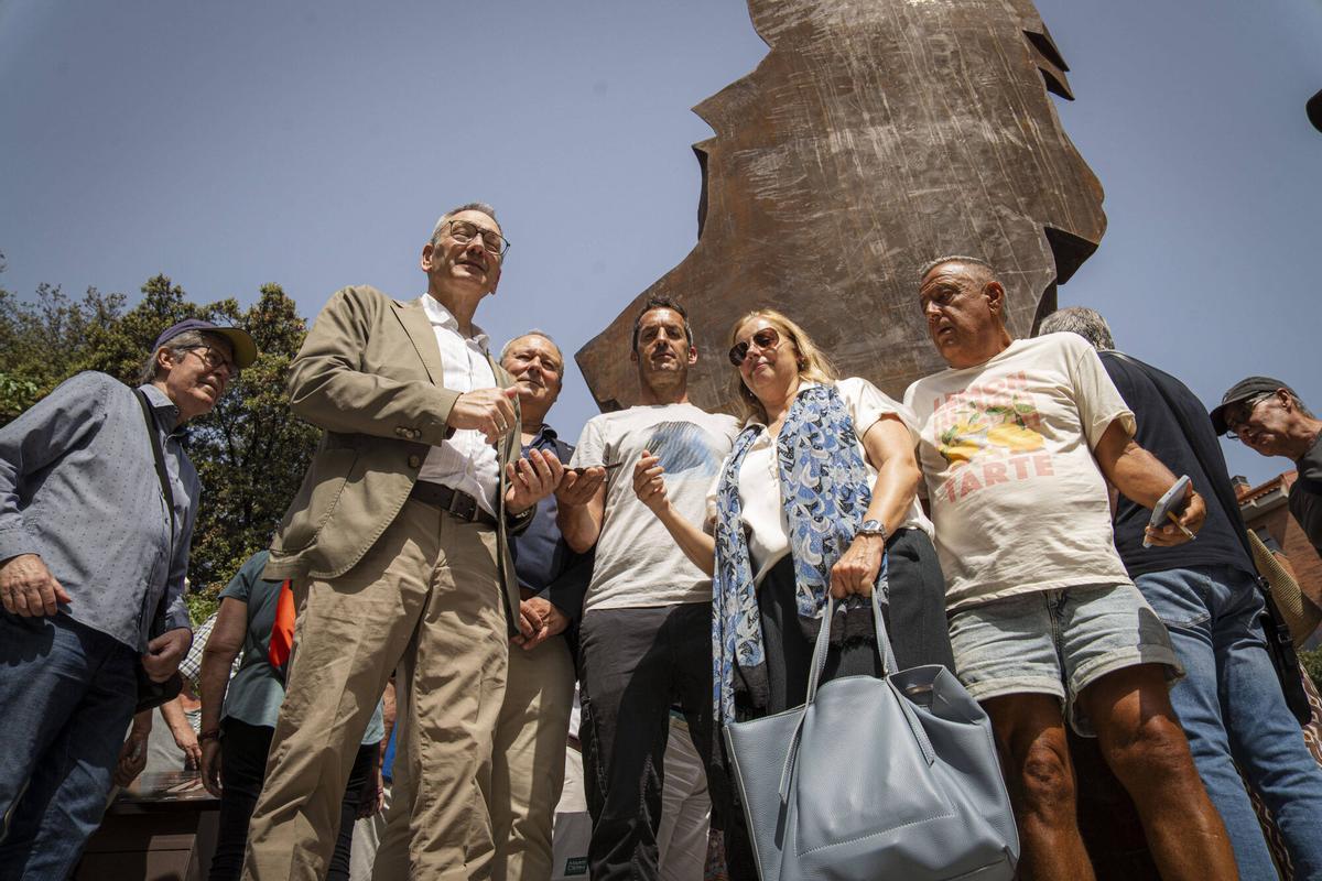 L'escultura que parla: S'inaugura la "Metralla" que recorda els morts manresans de la Guerra Civil L'escultura que parla: S'inaugura la "Metralla" que recorda els morts manresans de la Guerra Civil