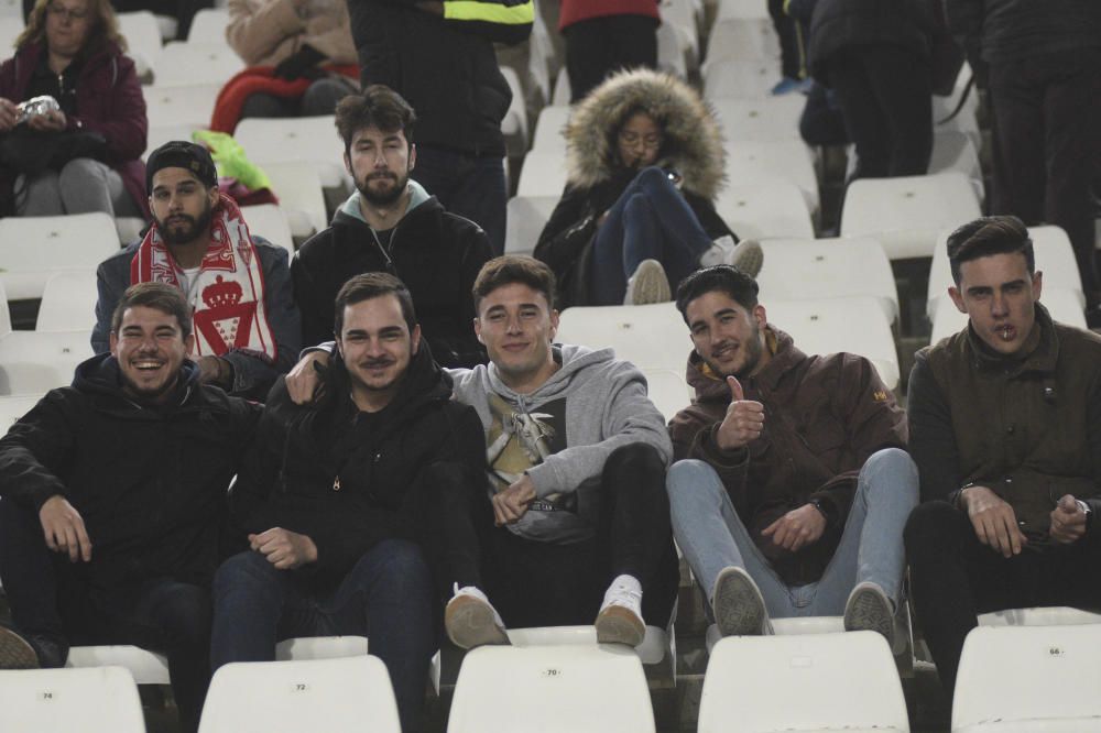 El Real Murcia vence frente al Cádiz