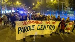 Vecinos de los barrios colindantes al Parque Central de Alicante rechazan el "semisoterramiento" de las vías: “Es una chapuza”