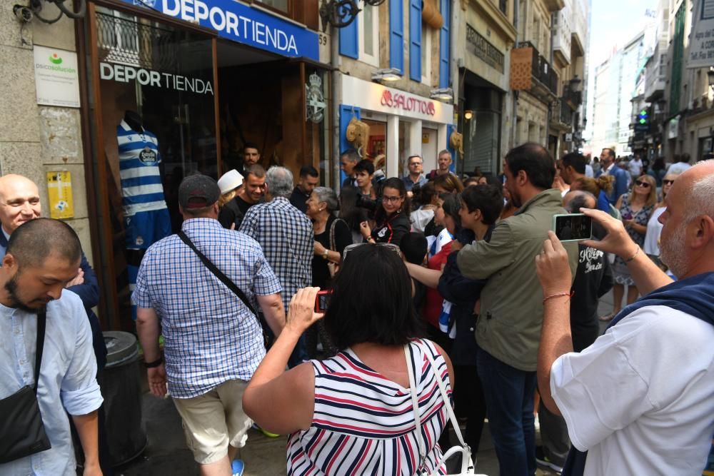 Inauguración de la nueva Deportienda en la calle Real