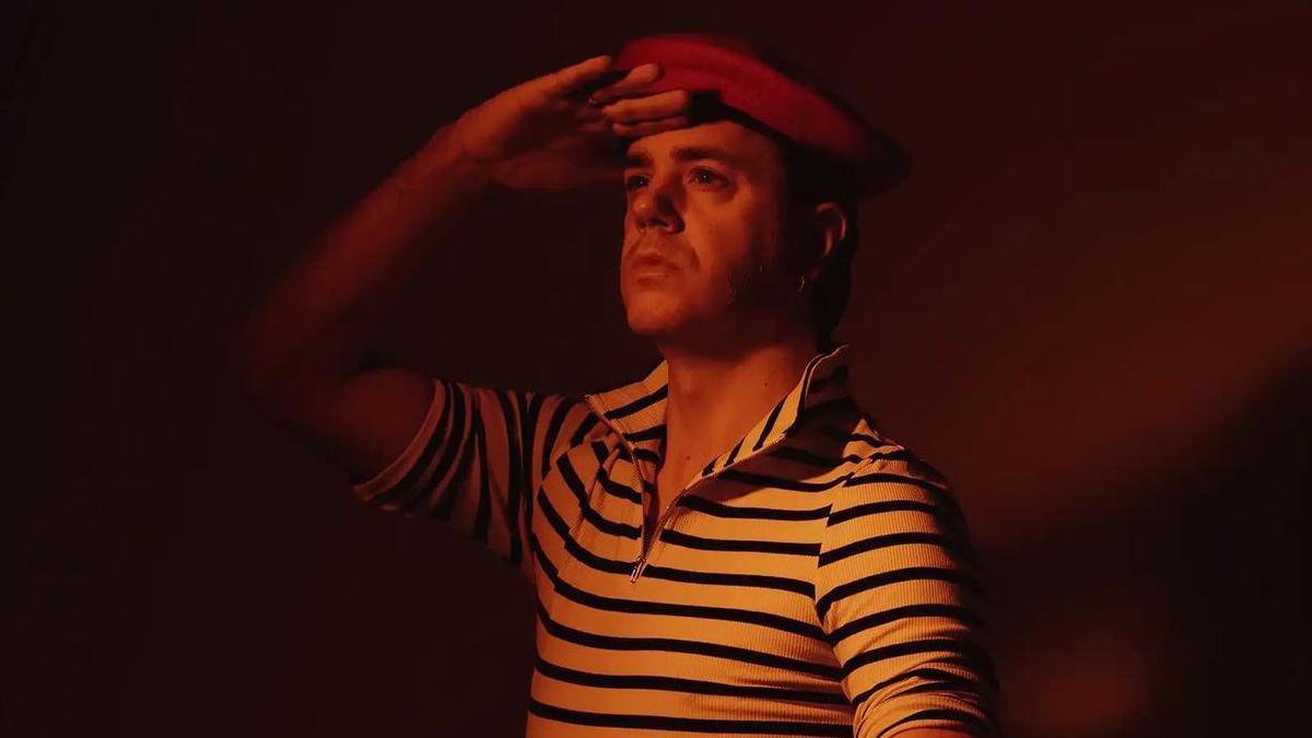 Arnau Tordera en una imatge promocional de "Sirènia".
