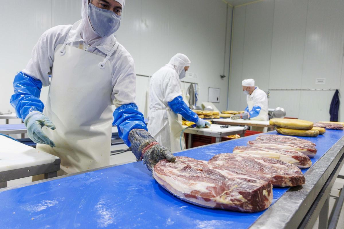 Muñoz Rojo es el único fabricante de jamón curado 50% Duroc reducido en sal alto en proteínas.
