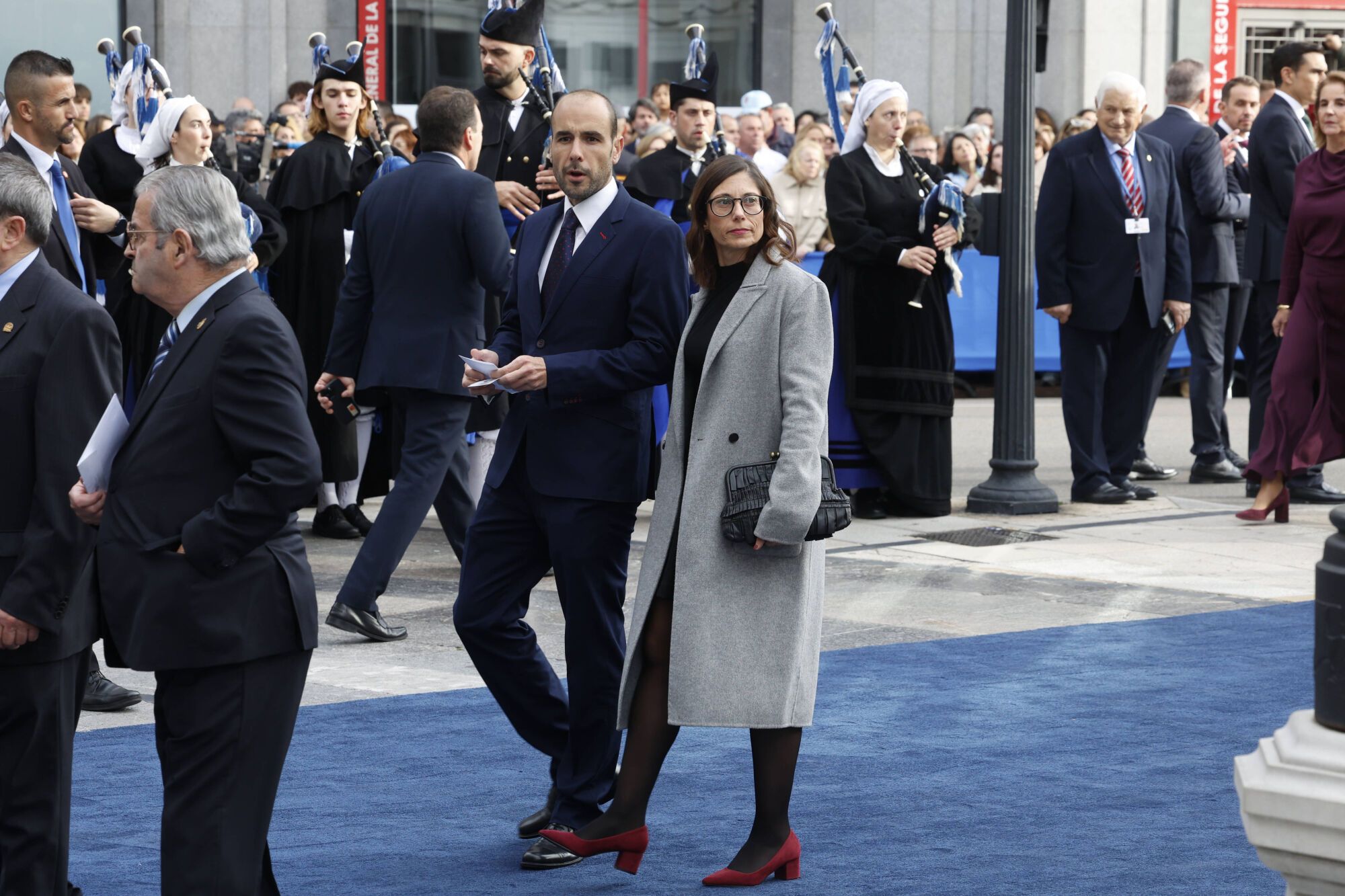 Así fue la llegada de los invitados a los premios "Princesa de Asturias" y su paso por la alfombra azul