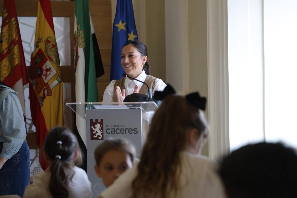 Galería | San Jorge, protagonista del concurso de dibujo infantil del Ayuntamiento Galería | San Jorge, protagonista del concurso de dibujo infantil del Ayuntamiento