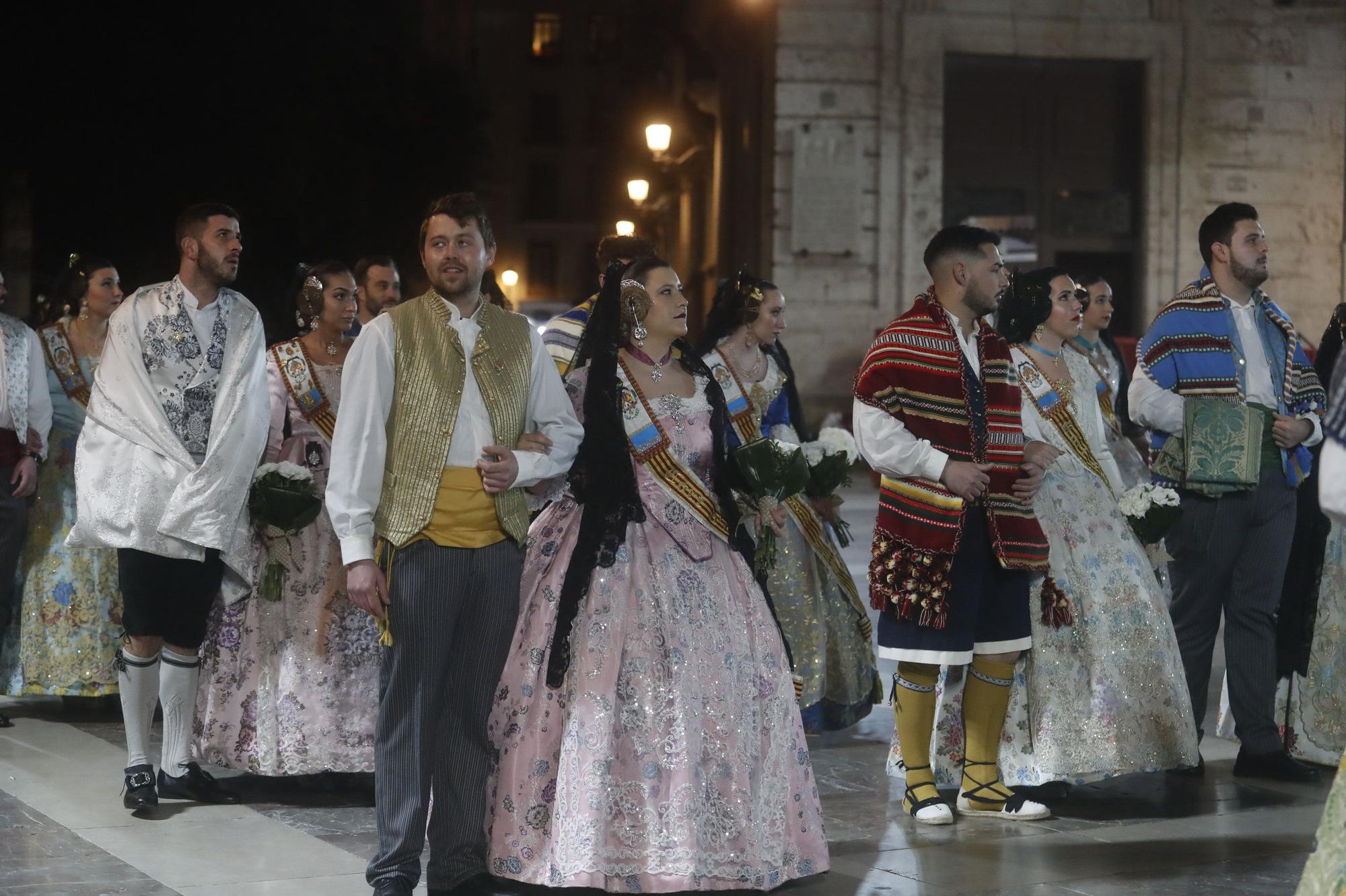 Búscate en la Ofrenda por la calle de la Paz (entre 20.00 y 21. 00 horas)