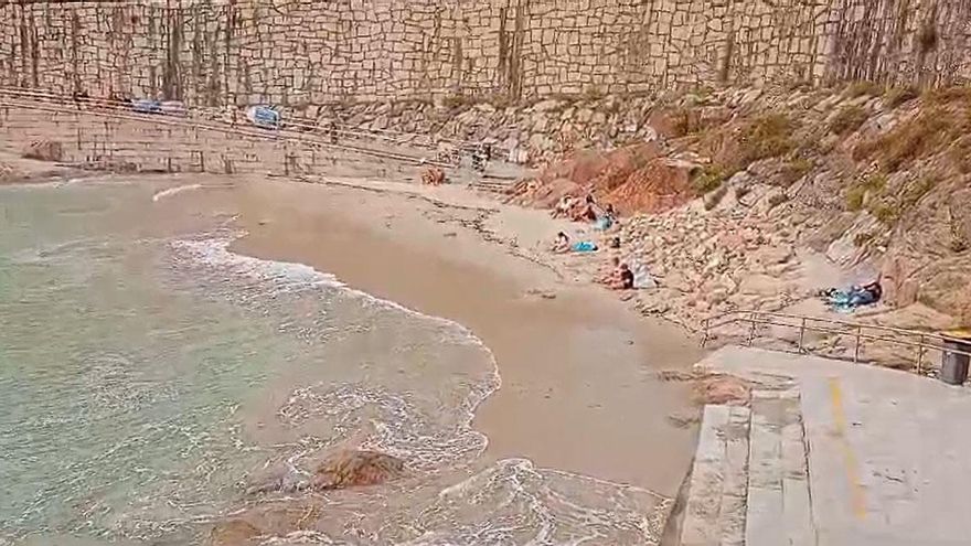 Las mareas vivas se comen la playa del Matadero