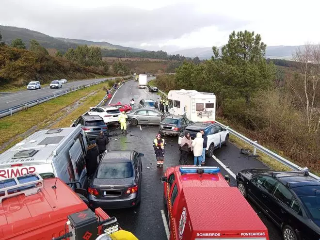 Accidente múltiple en la AP-52 con más de una decena de coches implicados