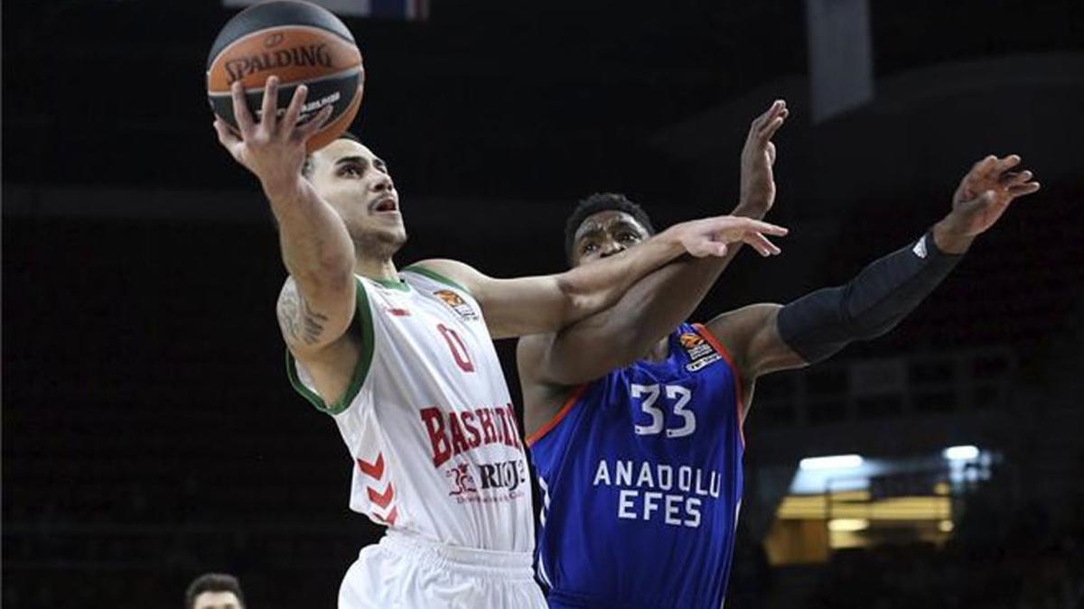 Baskonia fue incapaz de mantener el ritmo impuesto por Anadolu Efes