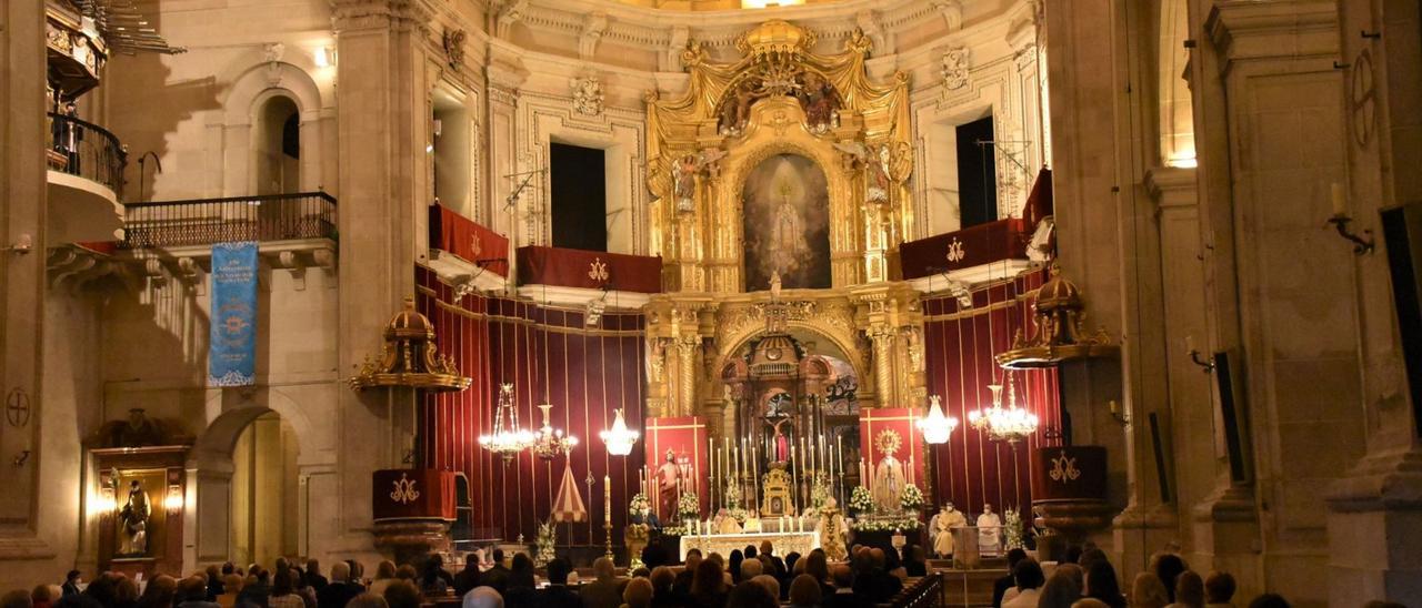 Eucaristía del Domingo de Resurrección en Elche.