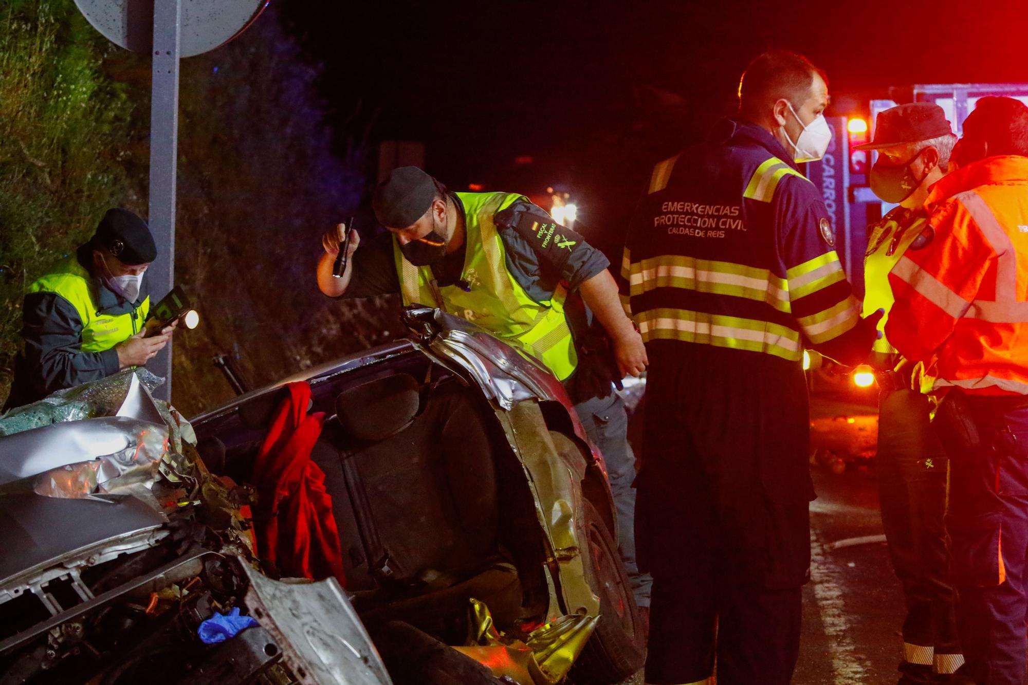 Las imágenes de la tragedia en Caldas | Tres muertos en un accidente de tráfico