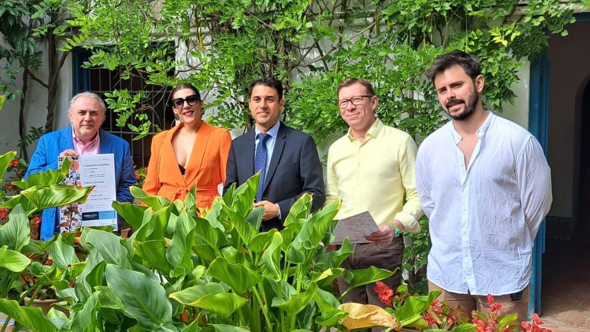 Rafael Serena, La Trini, Leopoldo Izquierdo, Paco Santofimia y Fran Cubero presentan la programación en Viana