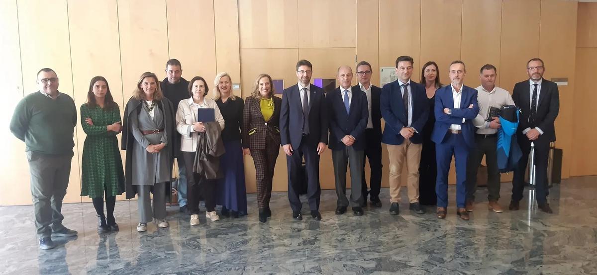 Participantes en la elaboración de la "Estrategia para la gestión sostenible de las materias primas"