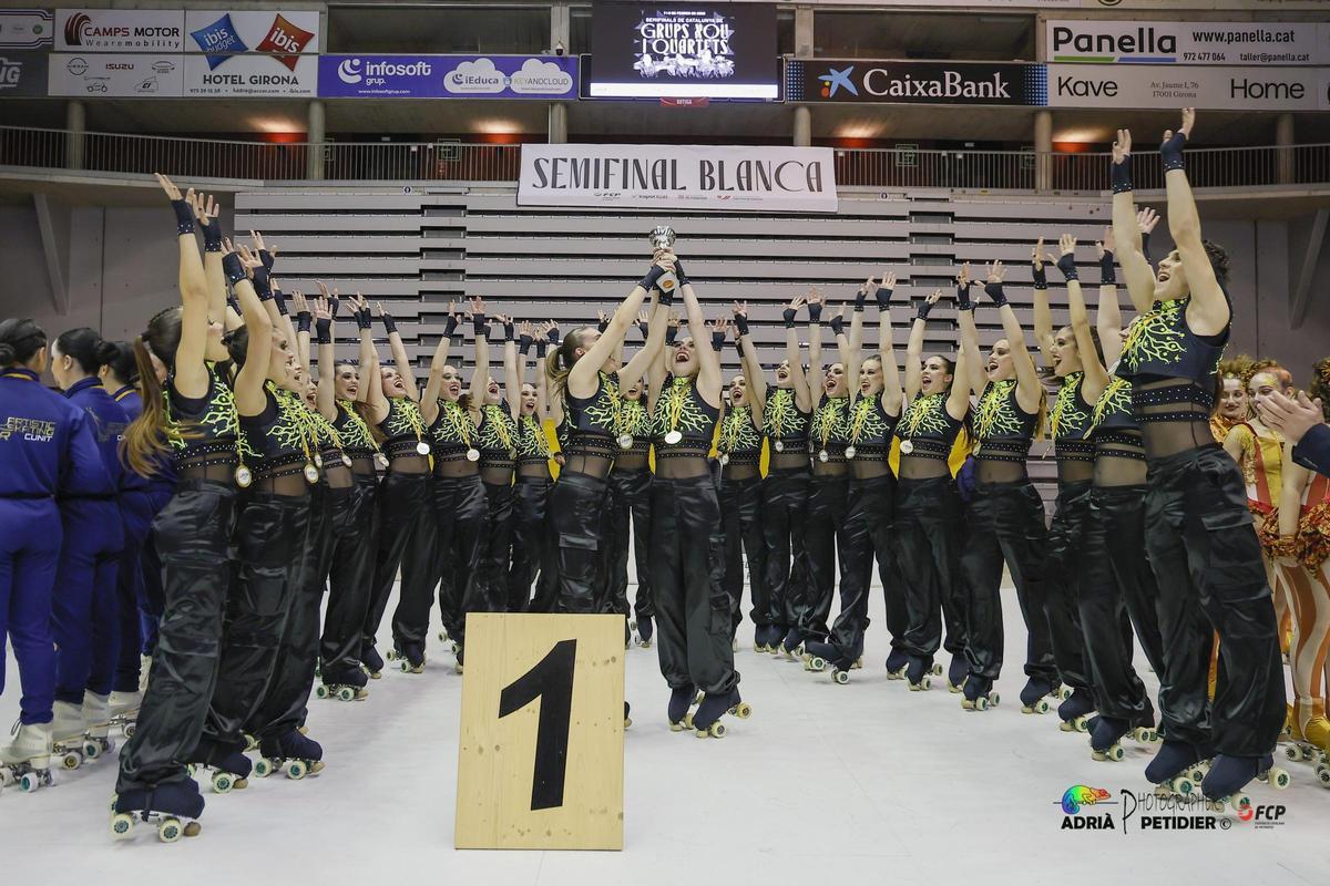 El CPA Olot va presentar la nova coreografia  «Estic enganxat».