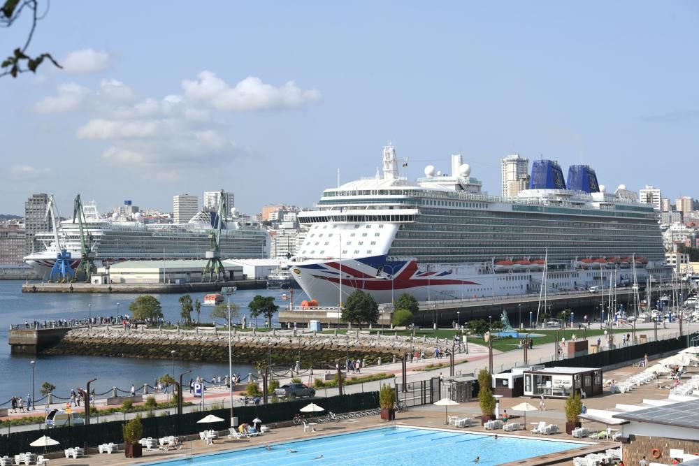 9.000 cruceristas desembarcan en A Coruña