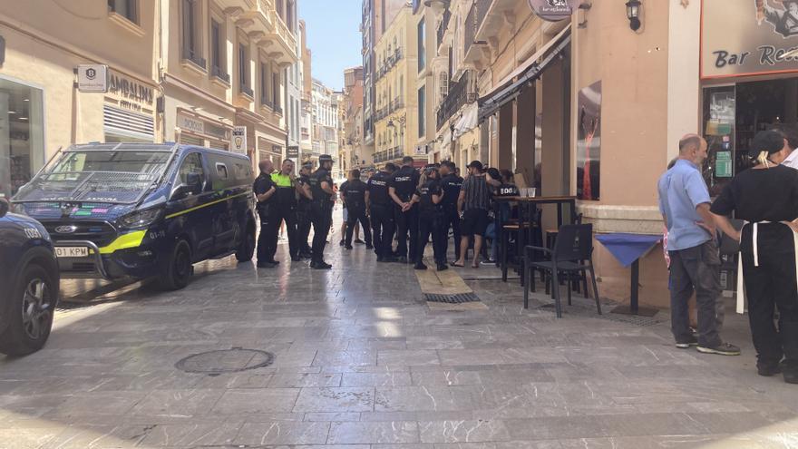 Enfrentamiento entre desokupas y okupas en el Centro de Málaga
