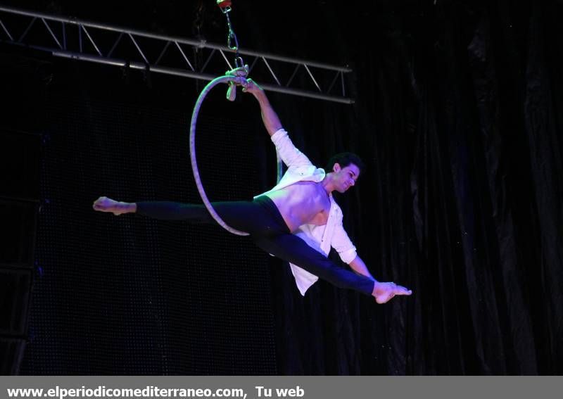 GALERÍA DE FOTOS -- Almassora disfruta del espectáculo de 'La década dance'