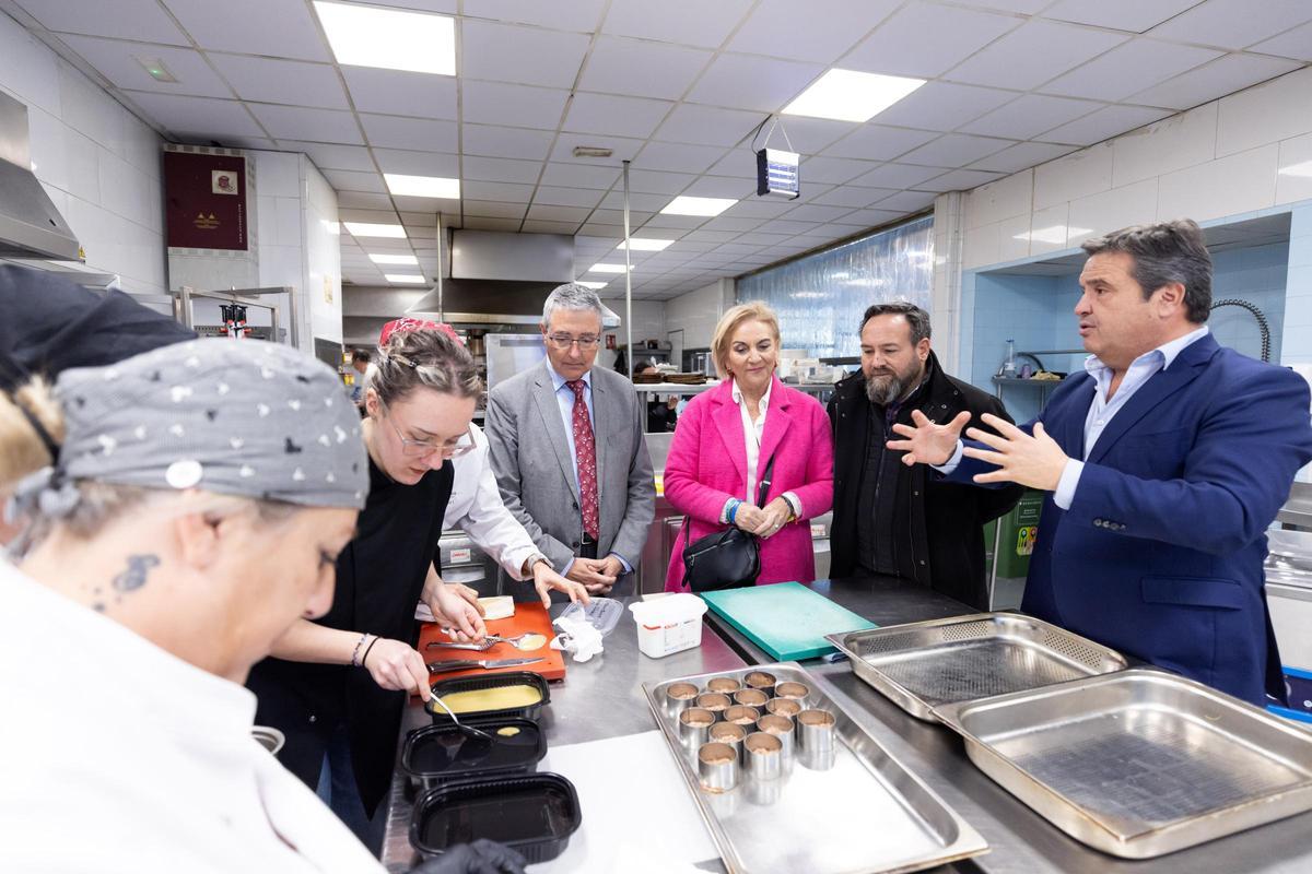 La Fábrica destaca por un modelo educativo innovador, muy pegado a la realidad del sector.