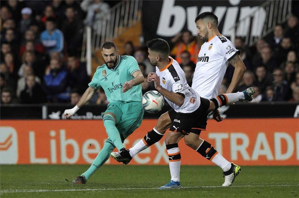 Benzema salvó un punto para el Real Madrid fuera de tiempo