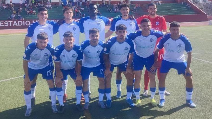 Formación inicial del CD Tenerife B en su visita al Gran Tarajal.