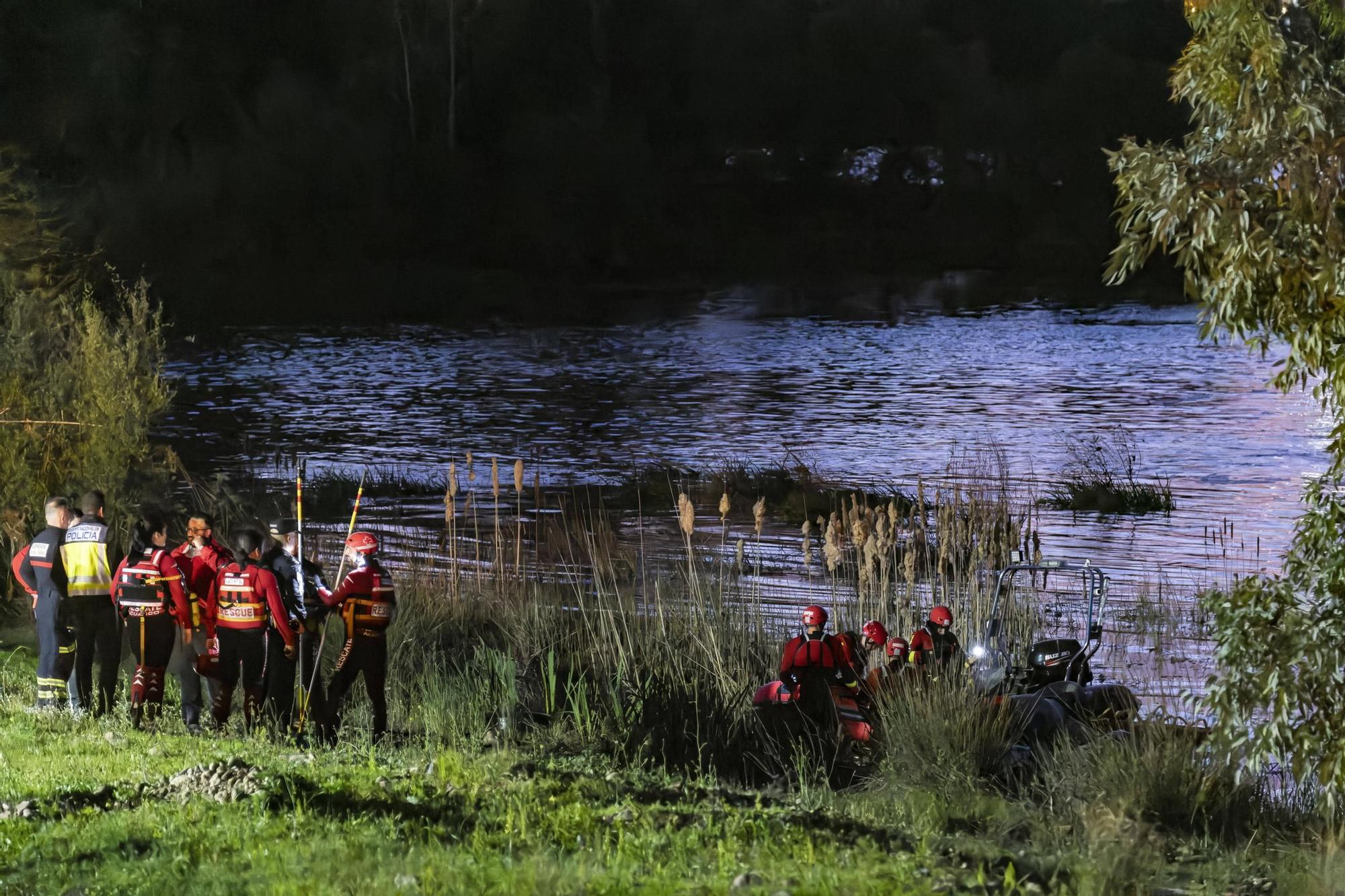 Fotogalería | Continúa la búsqueda del menor de 13 años desaparecido en el río