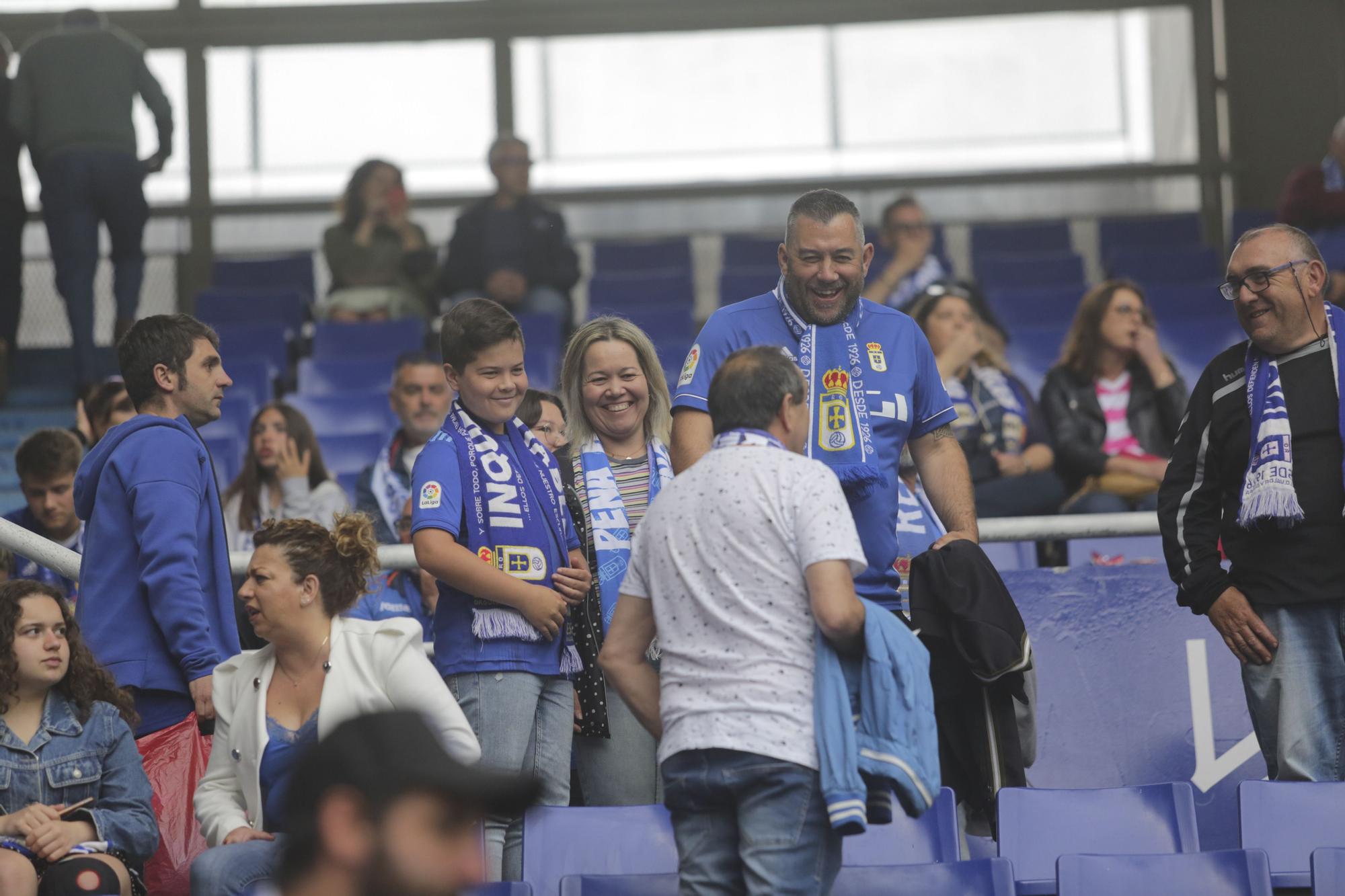 ¿Estuviste en el partido entre el Real Oviedo y el Ibiza? Búscate en esta galería de fotos