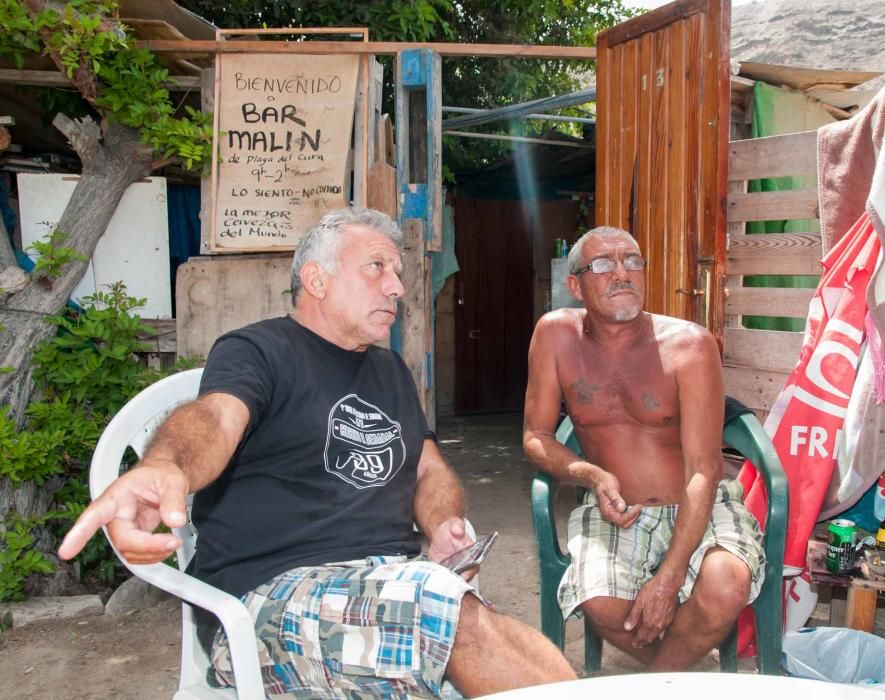 Afectados por la nueva playa de Tauro