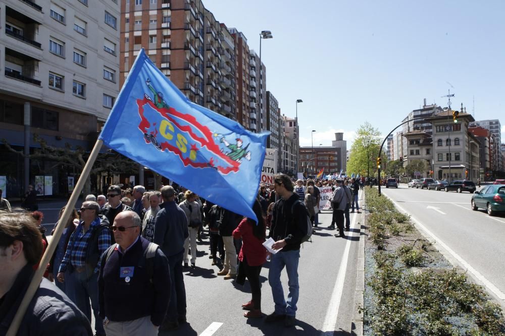 Manifestación de los sindicatos minoritarios en Gijón