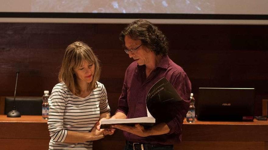 El fotógrafo Santamaría presenta en Zamora su libro sobre Cáceres