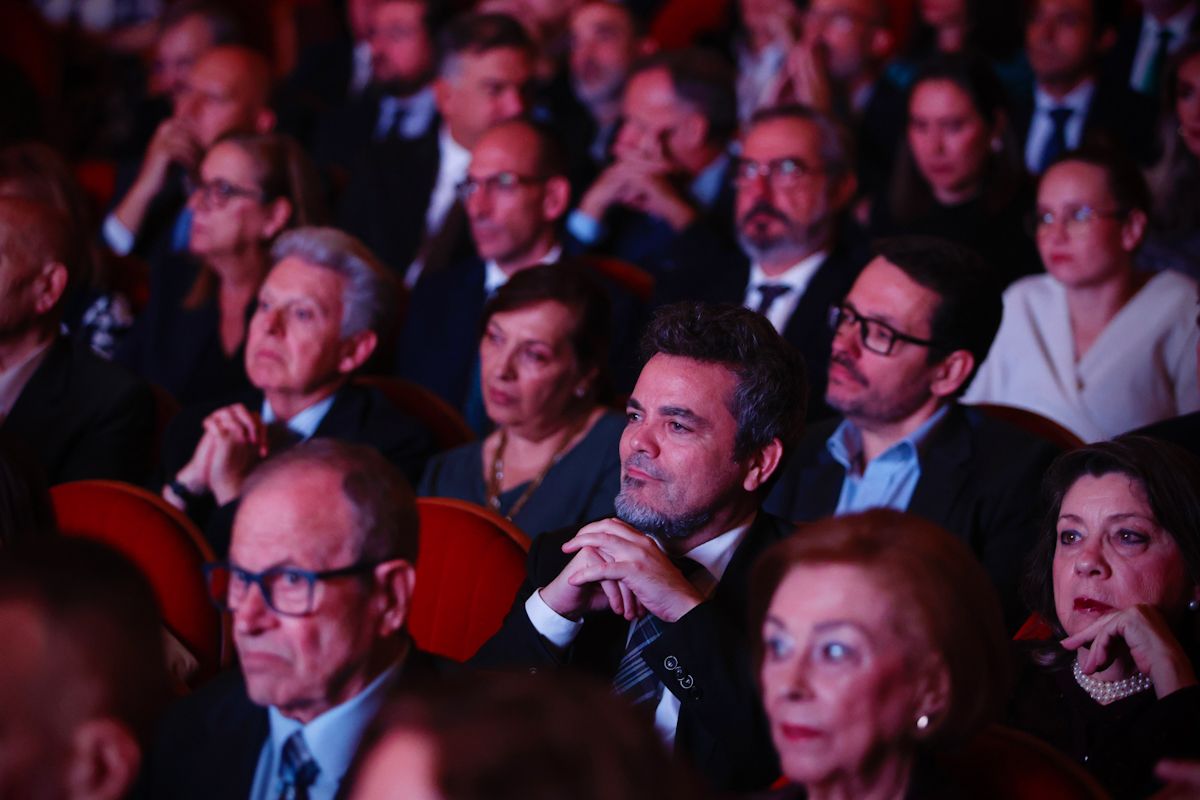El Ayuntamiento entrega sus Medallas de la Ciudad
