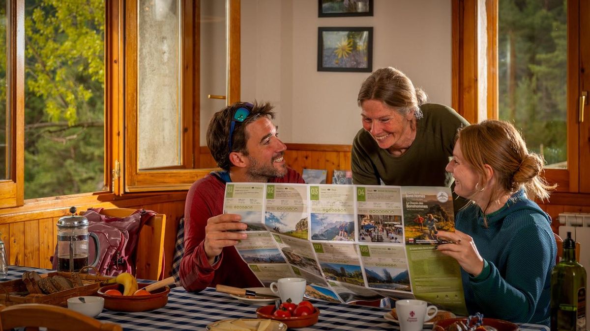 Manual per millorar l'acollida de senderistes i ciclistes al Camí dels Bons Homes