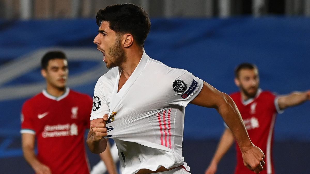 Marco Asensio celebra su gol al Liverpool.