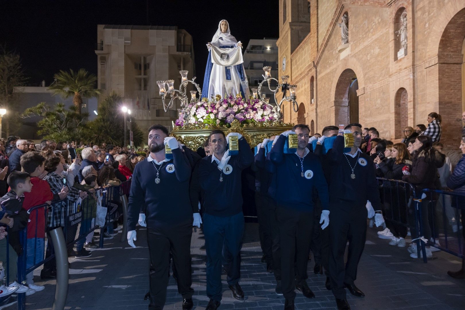 Encuentro de la Vía Dolorosa en Torrevieja del Miércoles Santo con la presencia del obispo José Ignacio Munilla