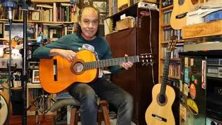 Cuchus Pimentel, guitarrista flamenco: "A 'Movida' foi o Holocausto da música en Vigo"