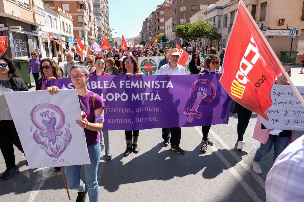La manifestación del Día del Trabajador reúne a 18 colectivos y partidos del Medio Vinalopó
