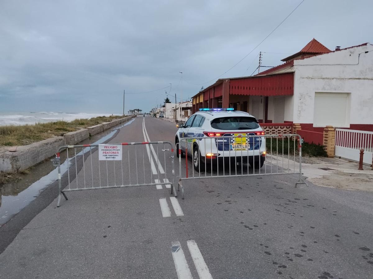 La zona del paseo de Almassora, cortada al tráfico.