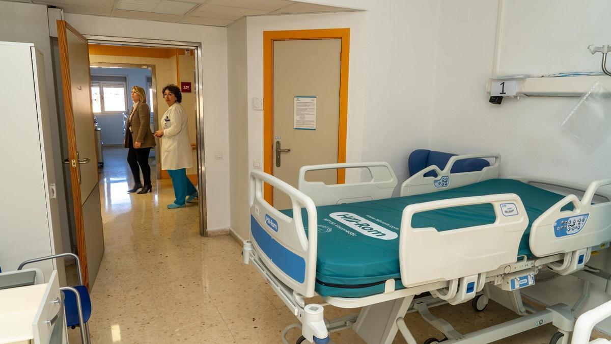 Una de las nuevas camas en una sala de la Unidad de Paliativos del Rosell.
