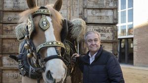 Andreu Bernadàs, presidente de los Tres Tombs, en la cabalgata de Sant Andreu, el pasado domingo.