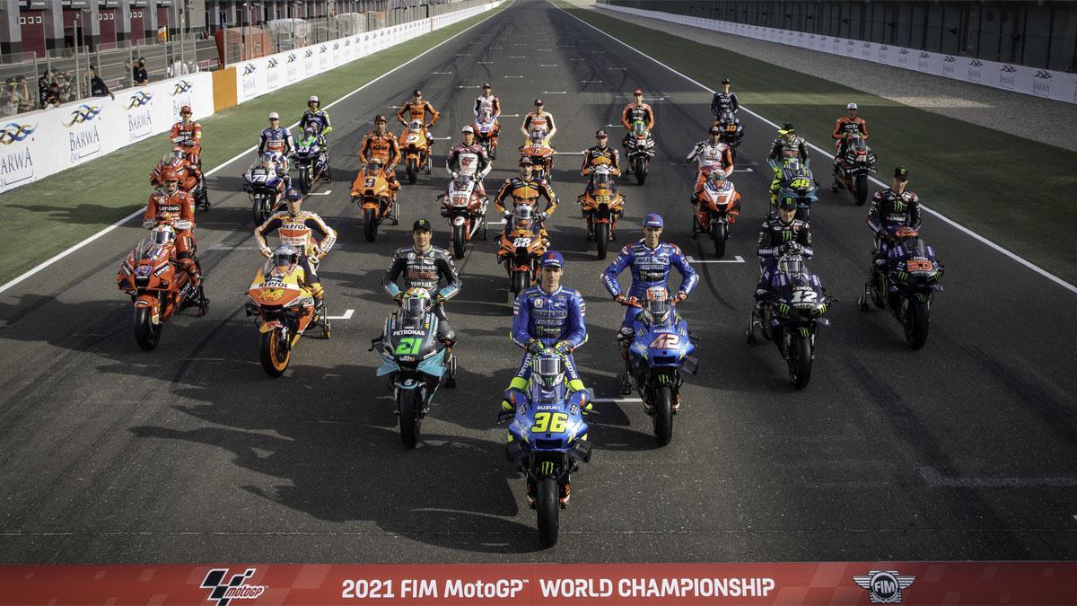 La foto oficial de grupo de MotoGP 2021, sin Marc Márquez