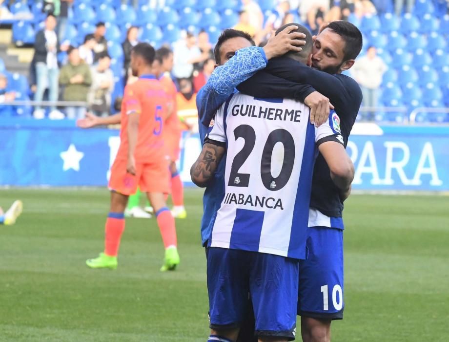 El Dépor golea a Las Palmas para cerrar la Liga